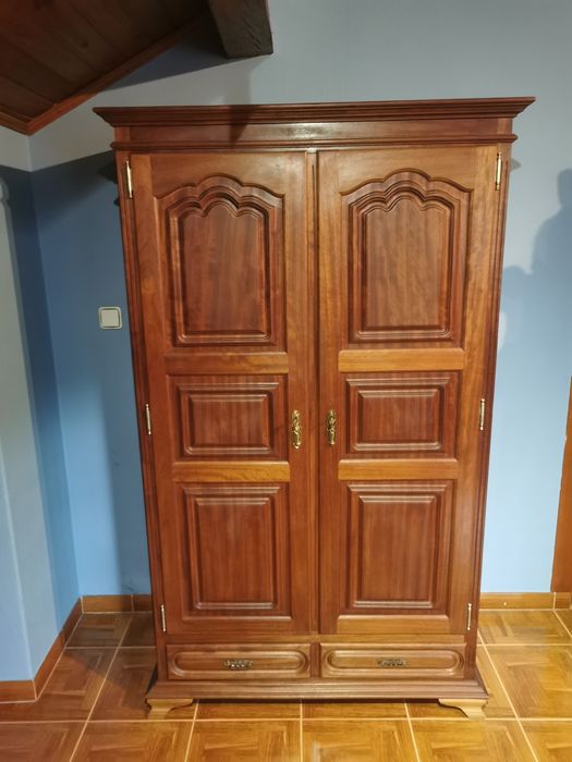 Quarto completo, de uma pessoa, ótimo estado.