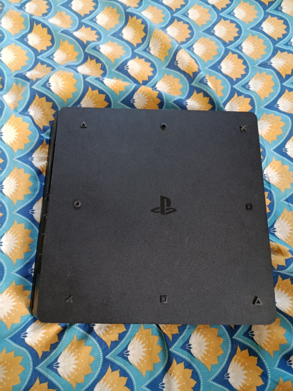 Ps 4 slim пс4 2 геймпада + диски