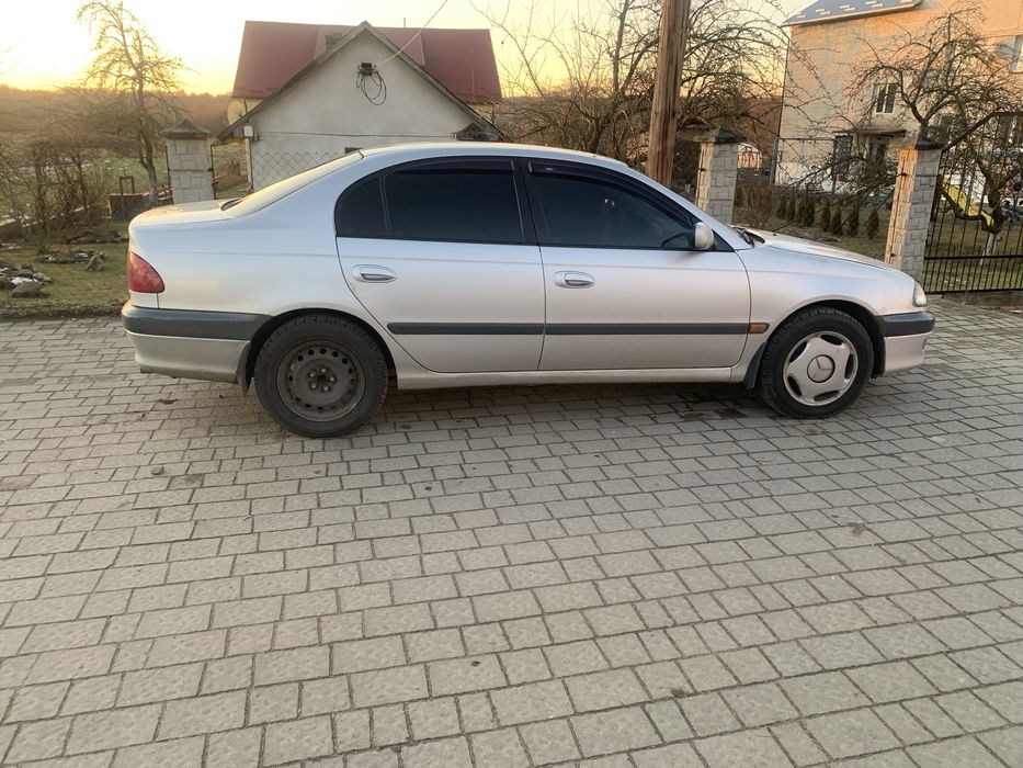 Продам гарне авто в хорошому стані на нових всесезонних колесах ! Пома