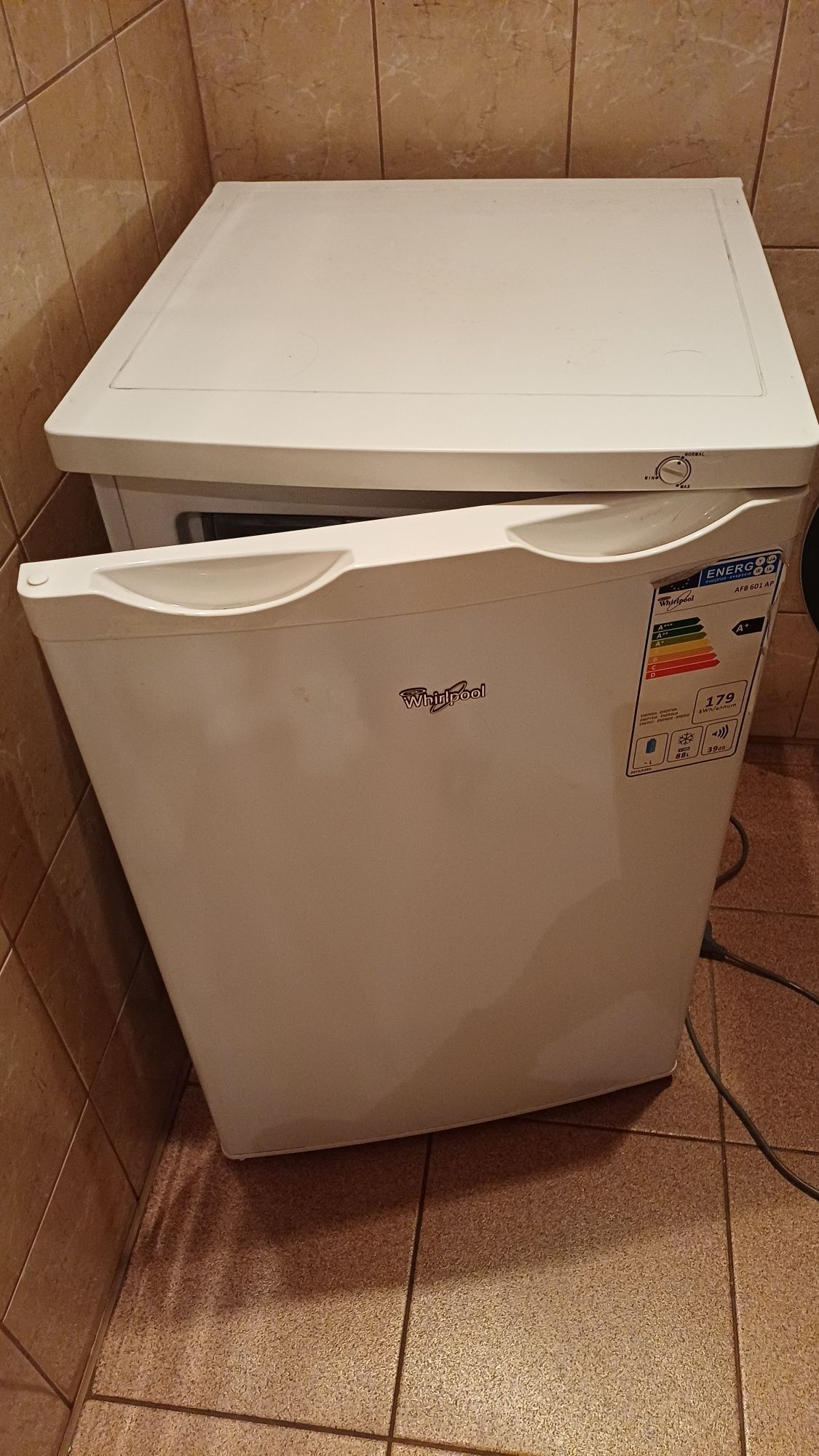 Zamraża Whirlpool