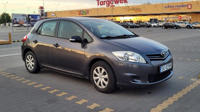 Toyota Auris 2011r.