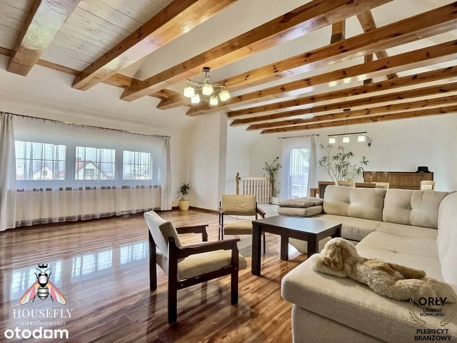 Niezależna część domu z garażem i własną działką