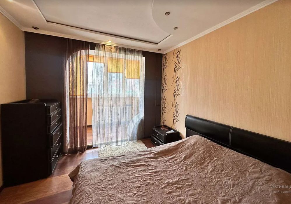 Простора 3-кімнатна квартира у центрі Хмельницького