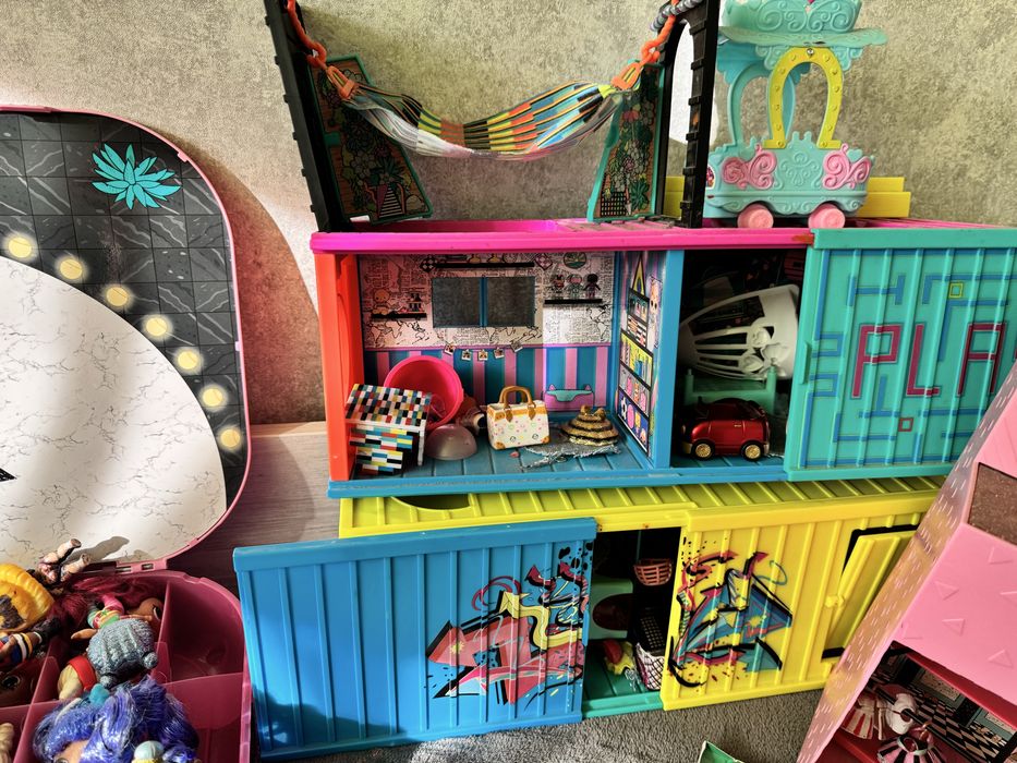 ЛОЛ оригінал ляльки куклы лол подіум сцена будинок