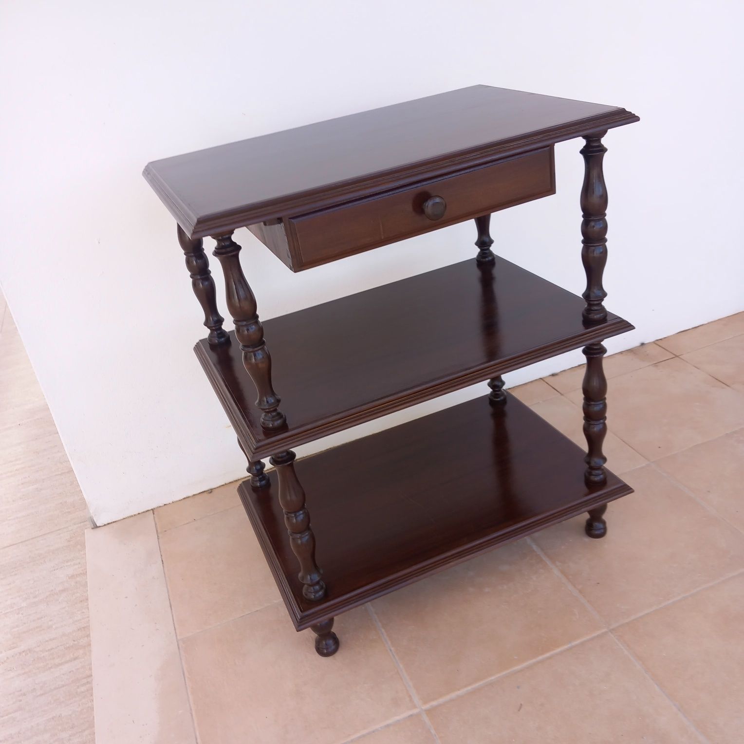 Mesa apoio  em madeira
