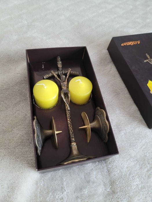 Zestaw kolędowy krzyż i świeczki z lichtarzami