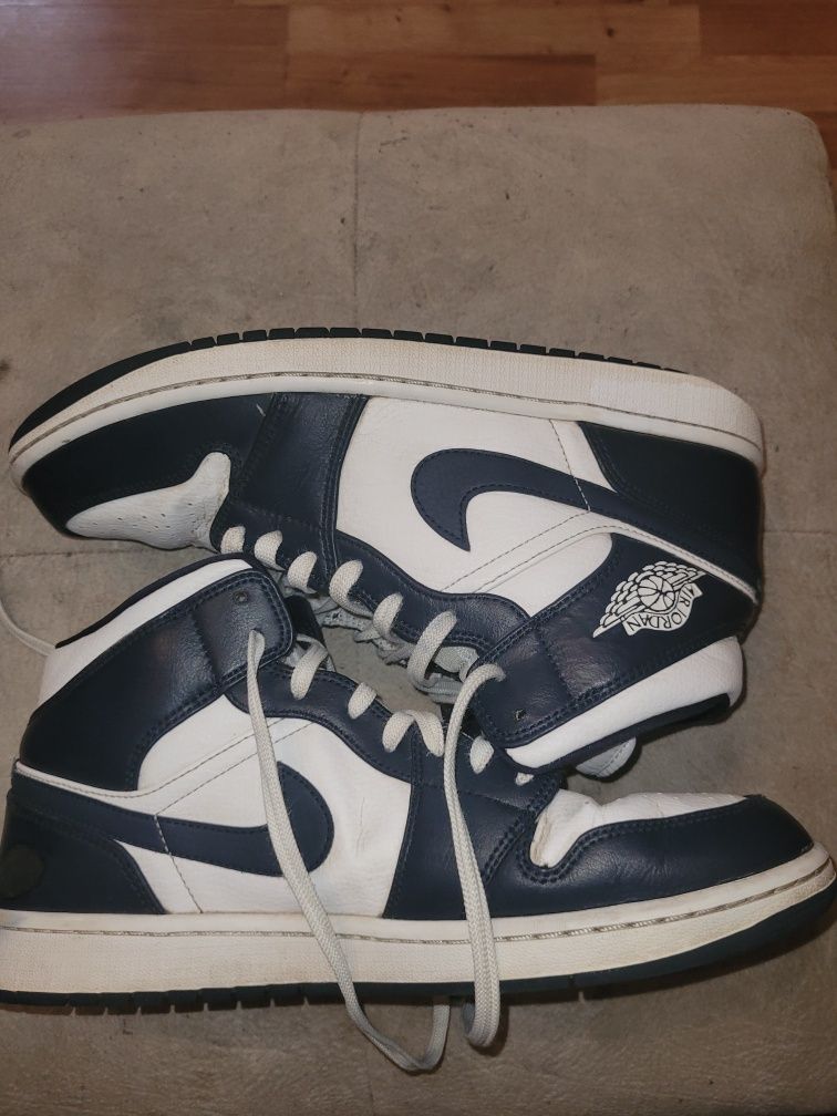 Nike jordan 1 mid