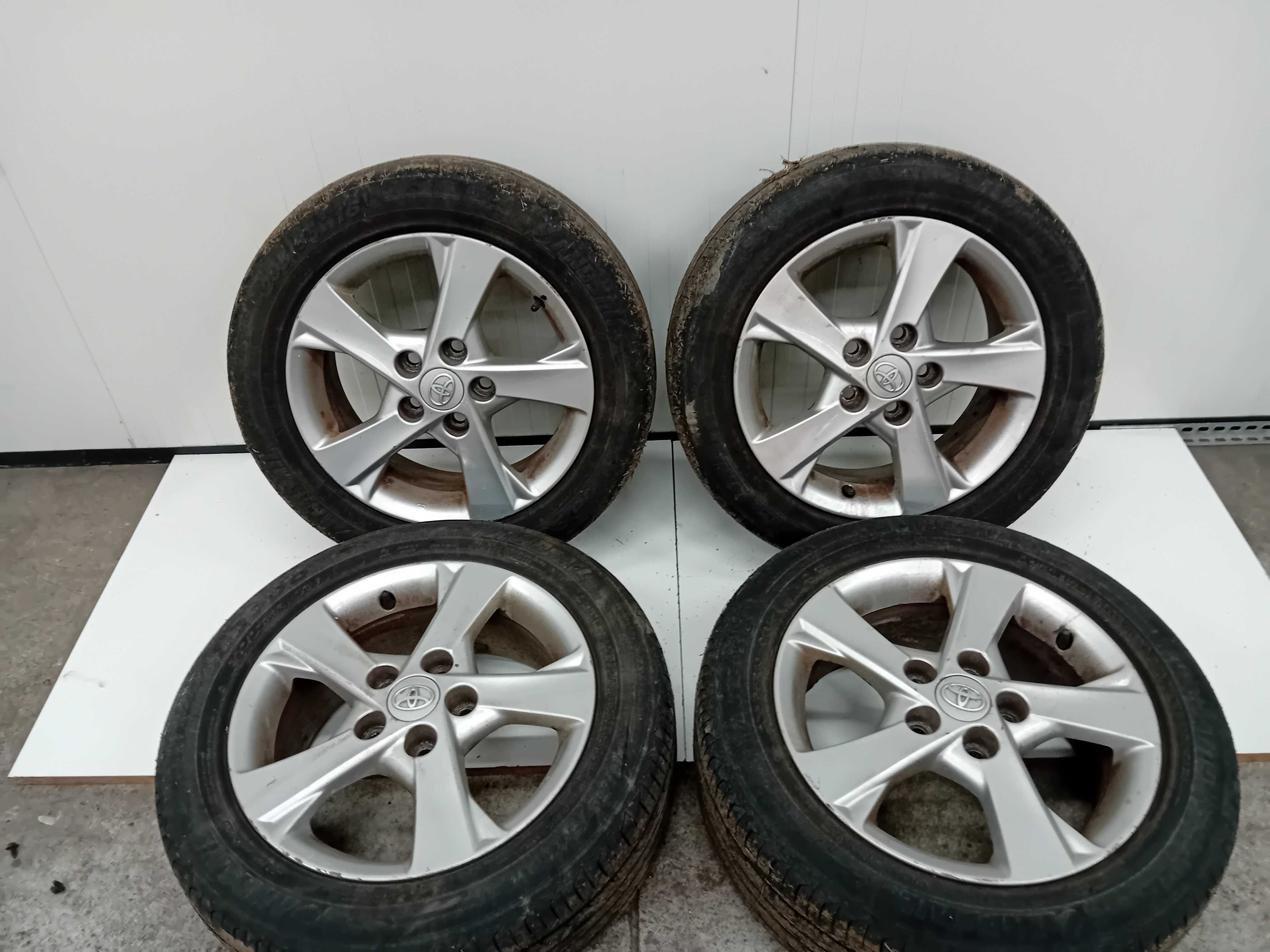 Felgi Aluminiowe Toyota 5x114,3 16 Cali  Auris Corolla Verso itp