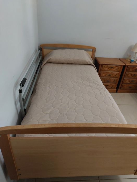 Cama Hospitalar articulada