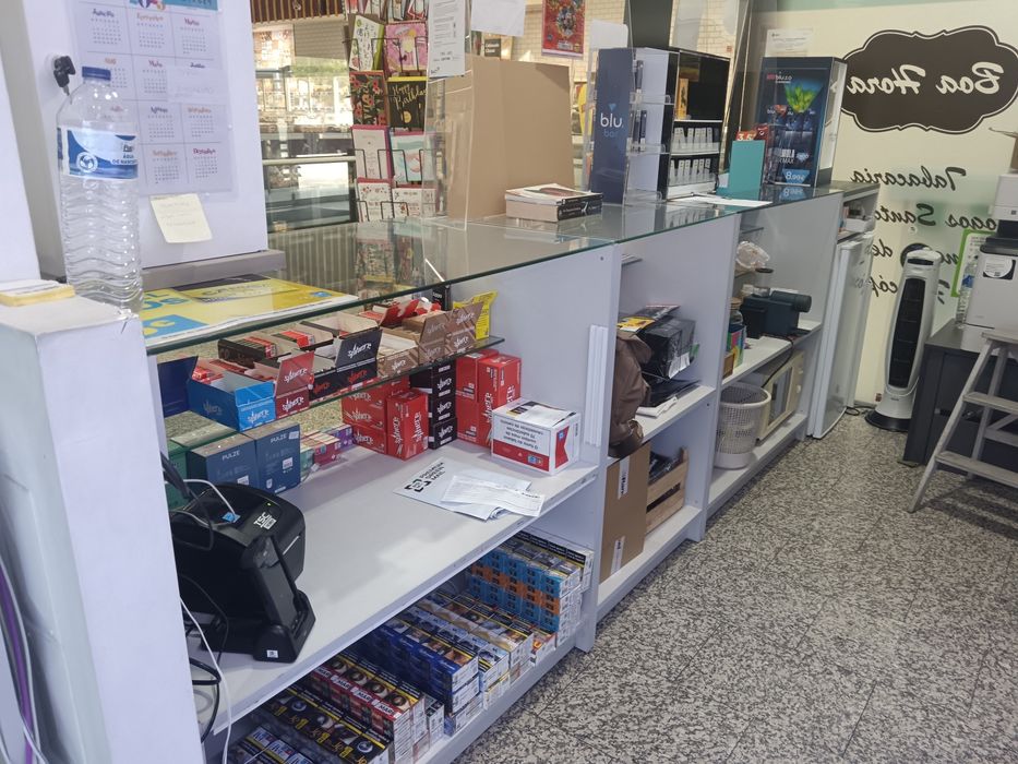 Vende se mobiliário de papelaria