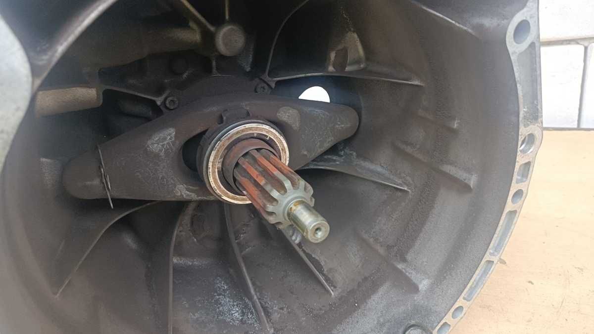 Skrzynia Biegów ZF Manual 5 biegów BMW E39 530d BMW E46 330D 3,0D M57
