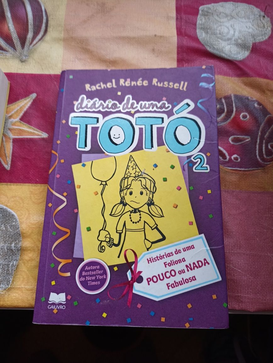 2 livros de um Diário de uma totó