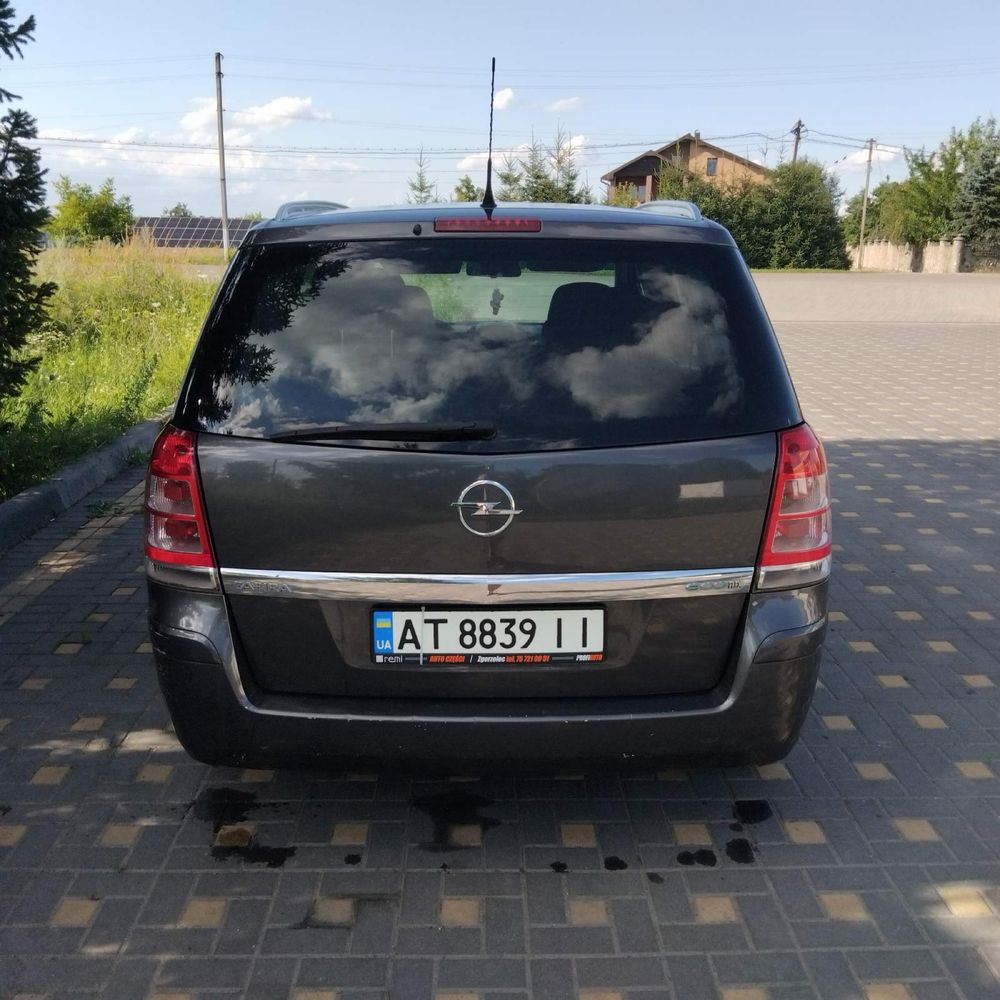 Продається автомобіль опель зефіра