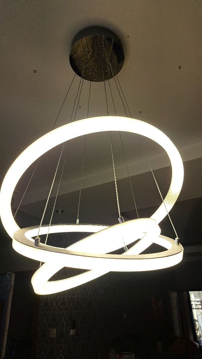 Lampa pierścienie led