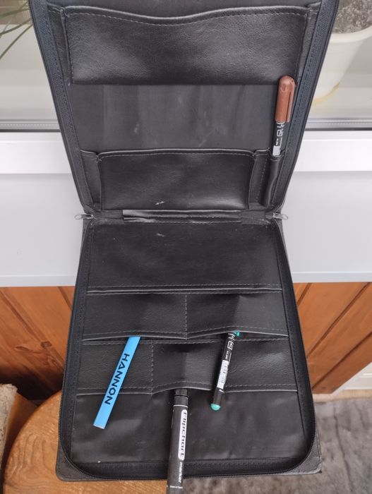 Продаю портфель для документов