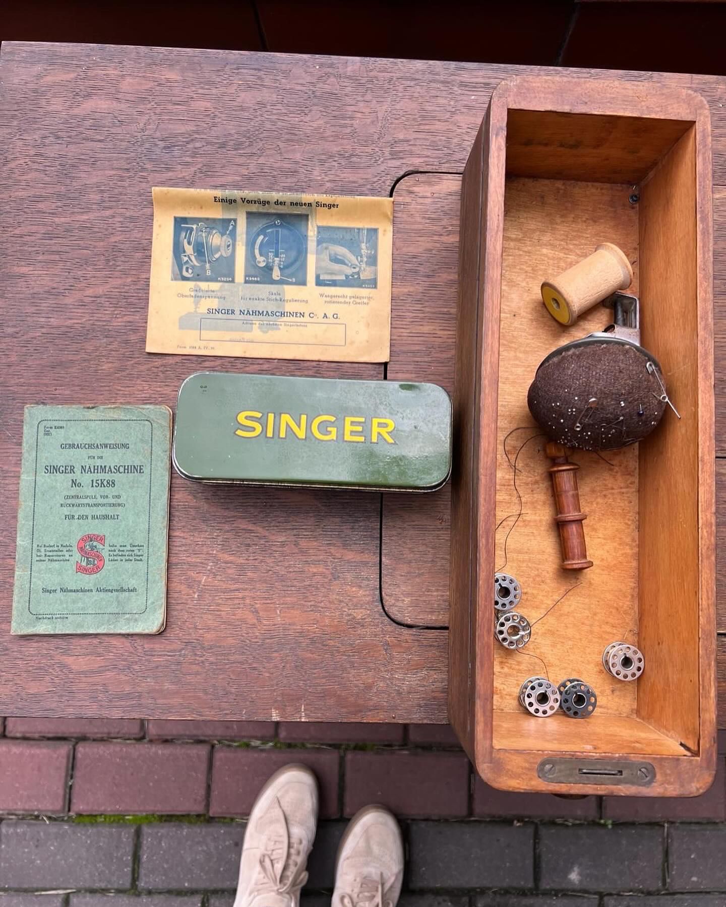 Maszyna Singer 201 stara antyk stolik drewniany