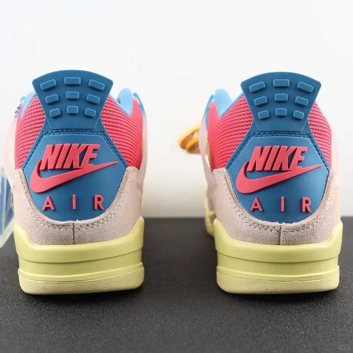 "Buty koszykówki "Air_Jordan_4_retro_sp_guavaice_Roz.41