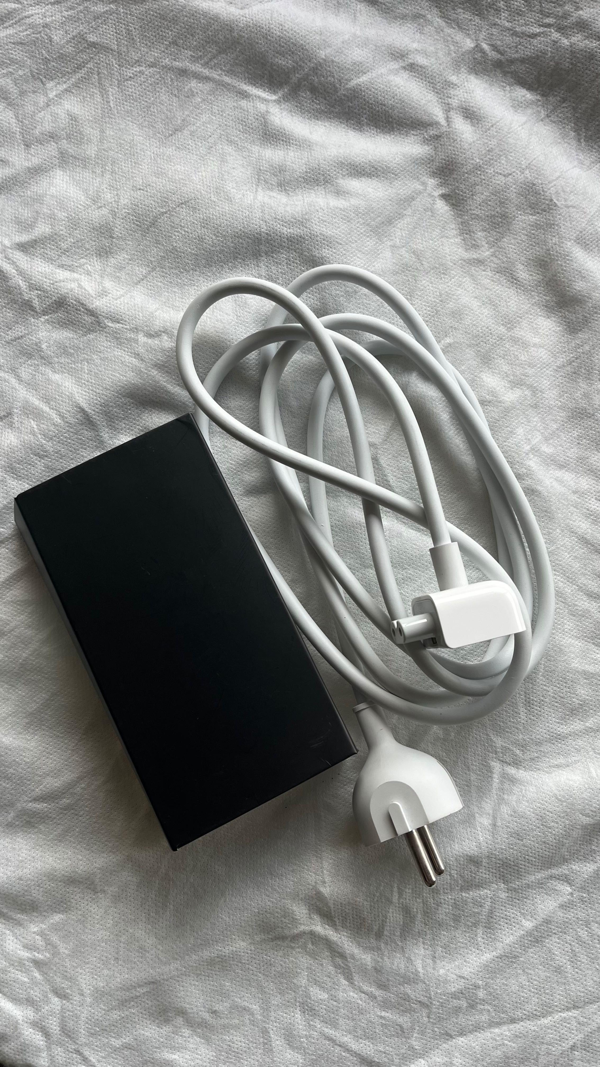 Cabo Elétrico PC Apple