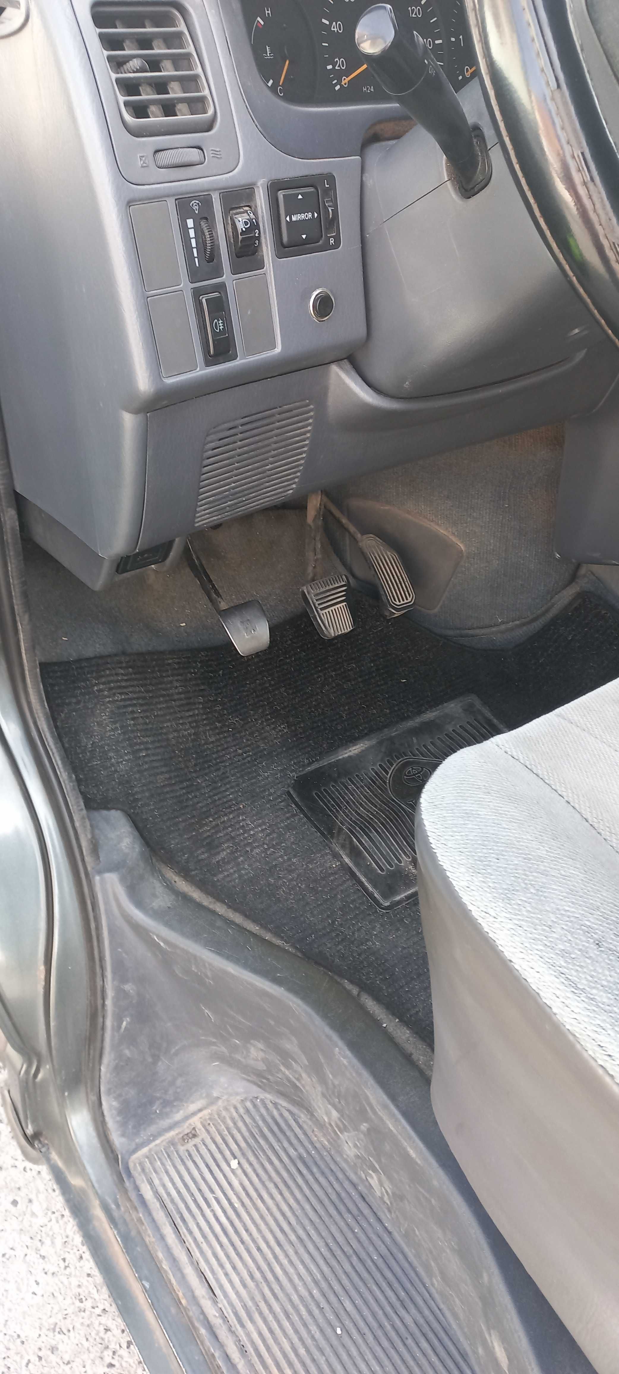 Toytota Hiace em Bom Estado