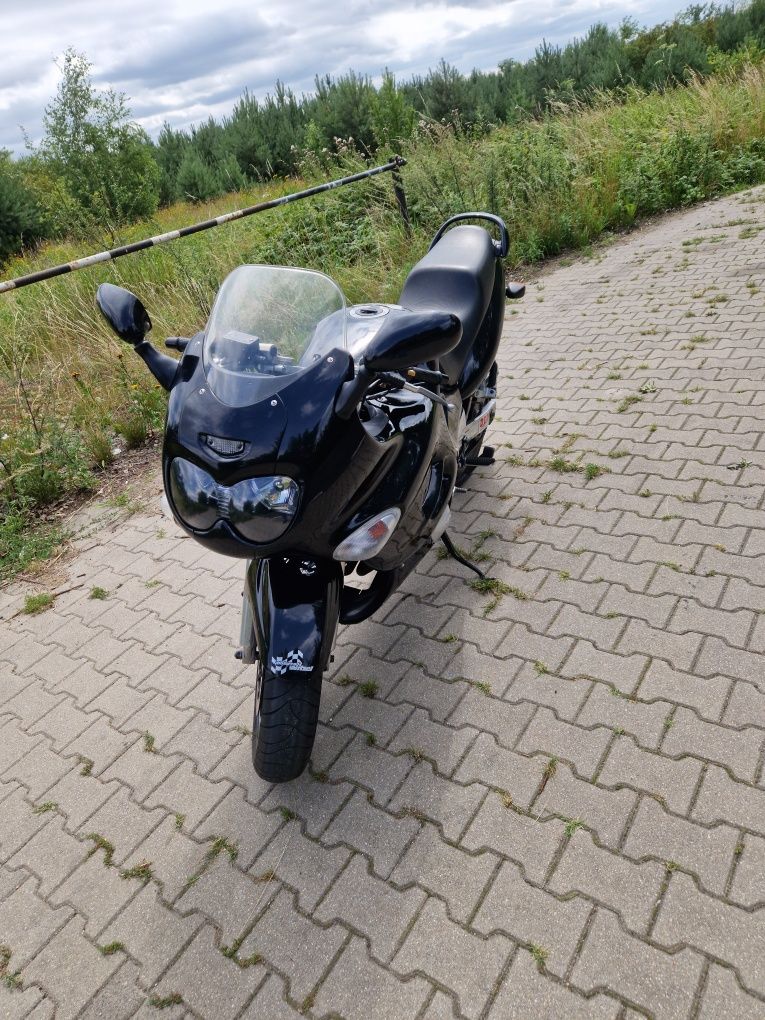 Suzuki gsx 600f.