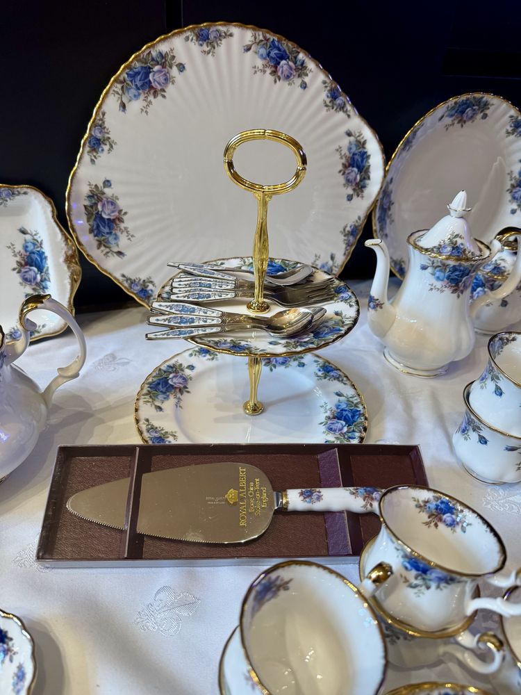 Serwis porcelany Royal Albert Moonlight Rose