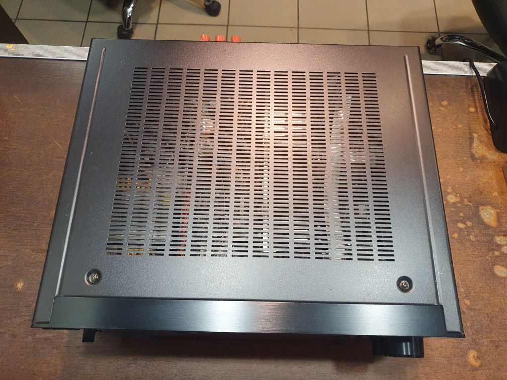 Amplituner Sony STR-DB825