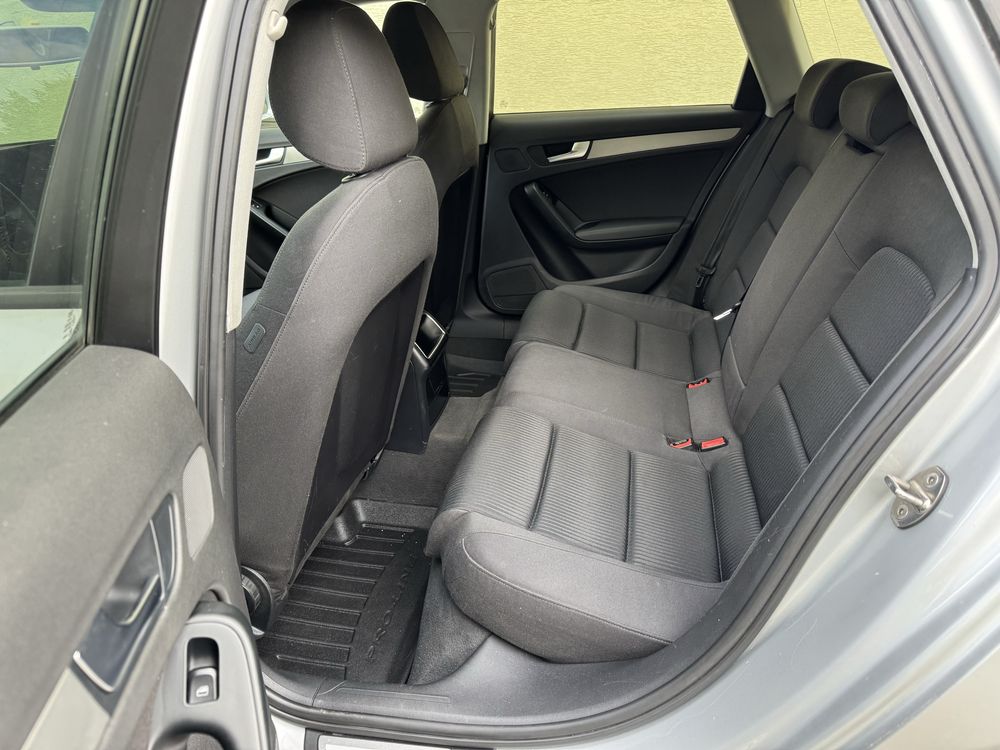 Audi A4 B8 2.0 TDI 143KM **opłacony**manual**navi**kamera**klima**