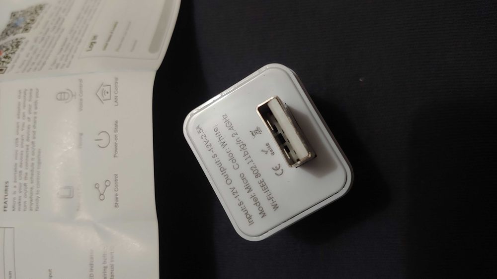 Умная зарядка 5v -12v 2,5A Smart Life управление приложением новая