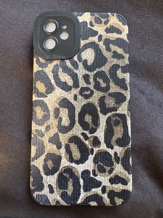 Чохол на iPhone 11