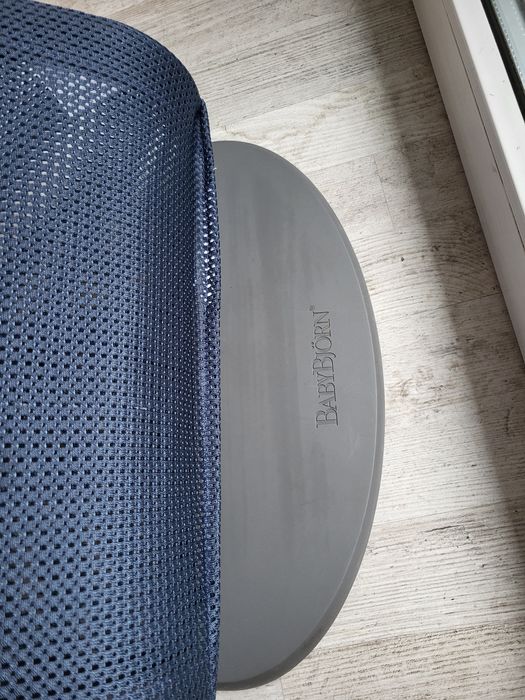 Bujaczek leżaczek babybjorn bliss mesh granatowy