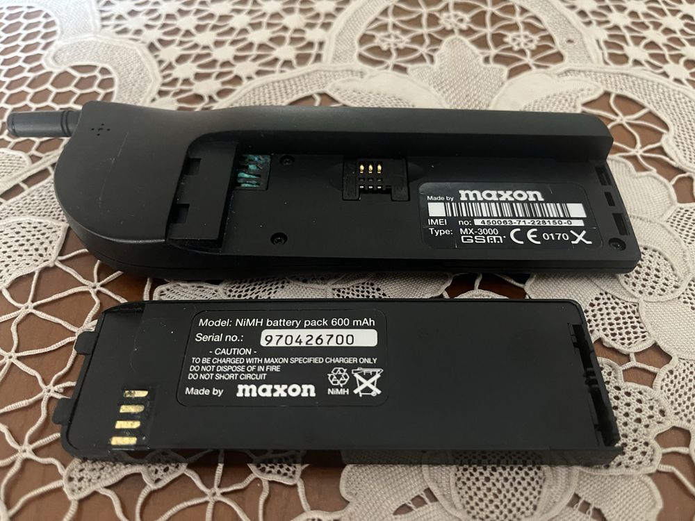 Telemovel Maxon MX-300 preto