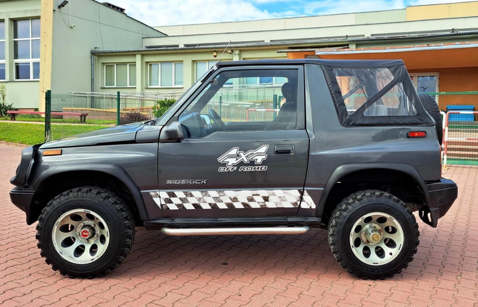 Mega Zdrova Vitara 1.6 8v LPG Nowy Dach Nowe Opony Kubełki Lift Radzik