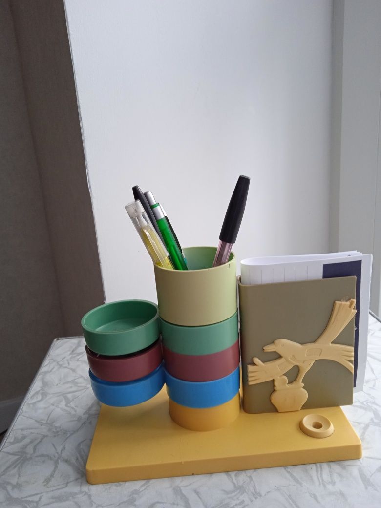 Продам подставку для ручек