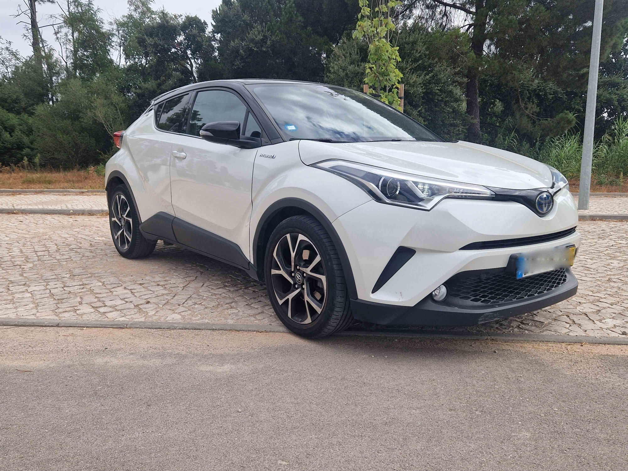 Toyota CHR 1.8 híbrido