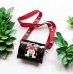 Nowa torebka na ramię Minnie Mouse – czarna z czerwonym paskiem