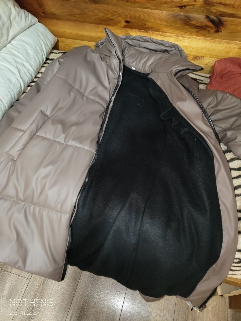 Зимня жіноча куртка екокожа нова 46 розмір