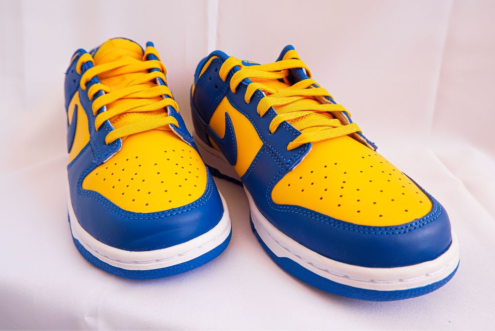 Nike dunk low UCLA