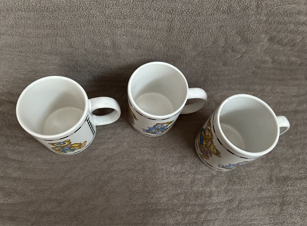 3 kubki dziecięce z misiami, smokiem itp.  - zestaw