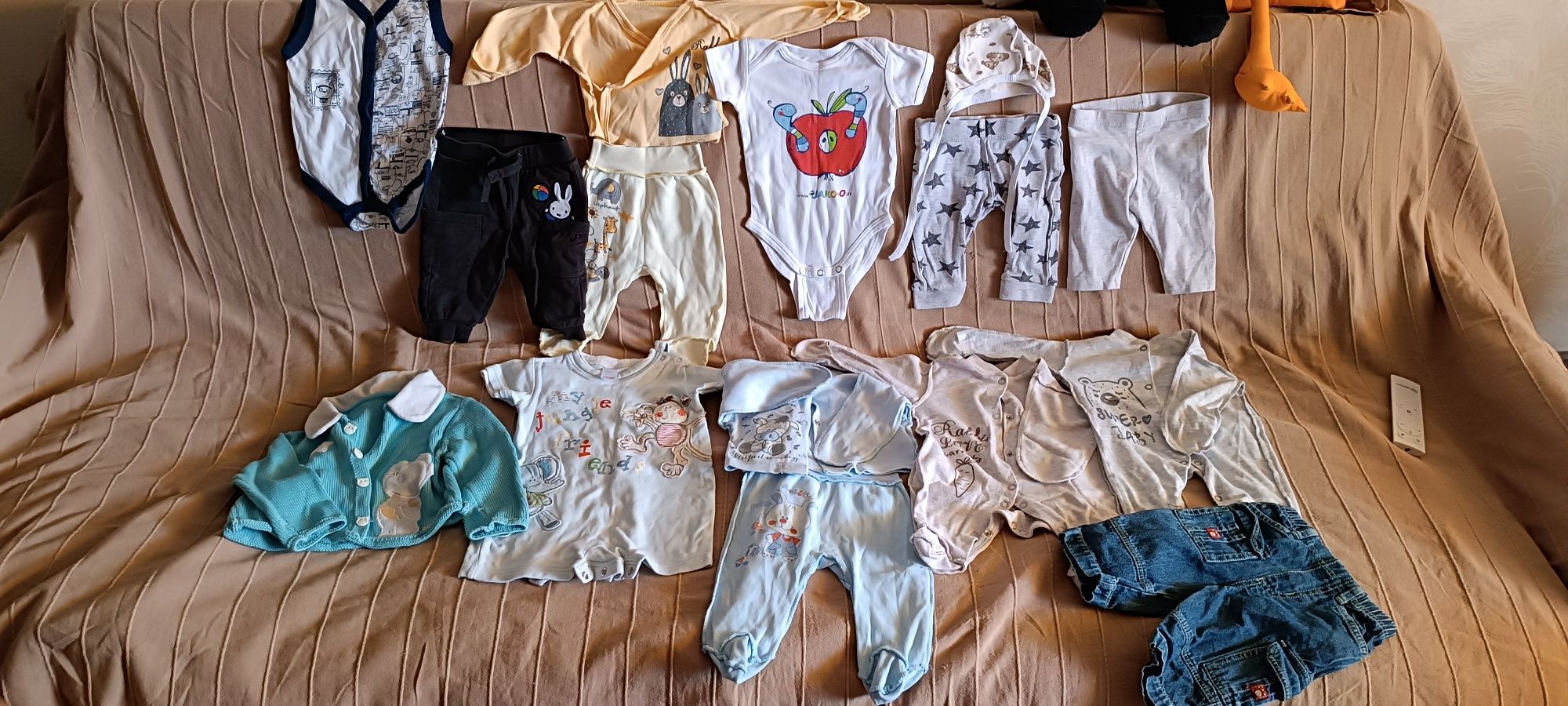 Пакет одежды на малышей