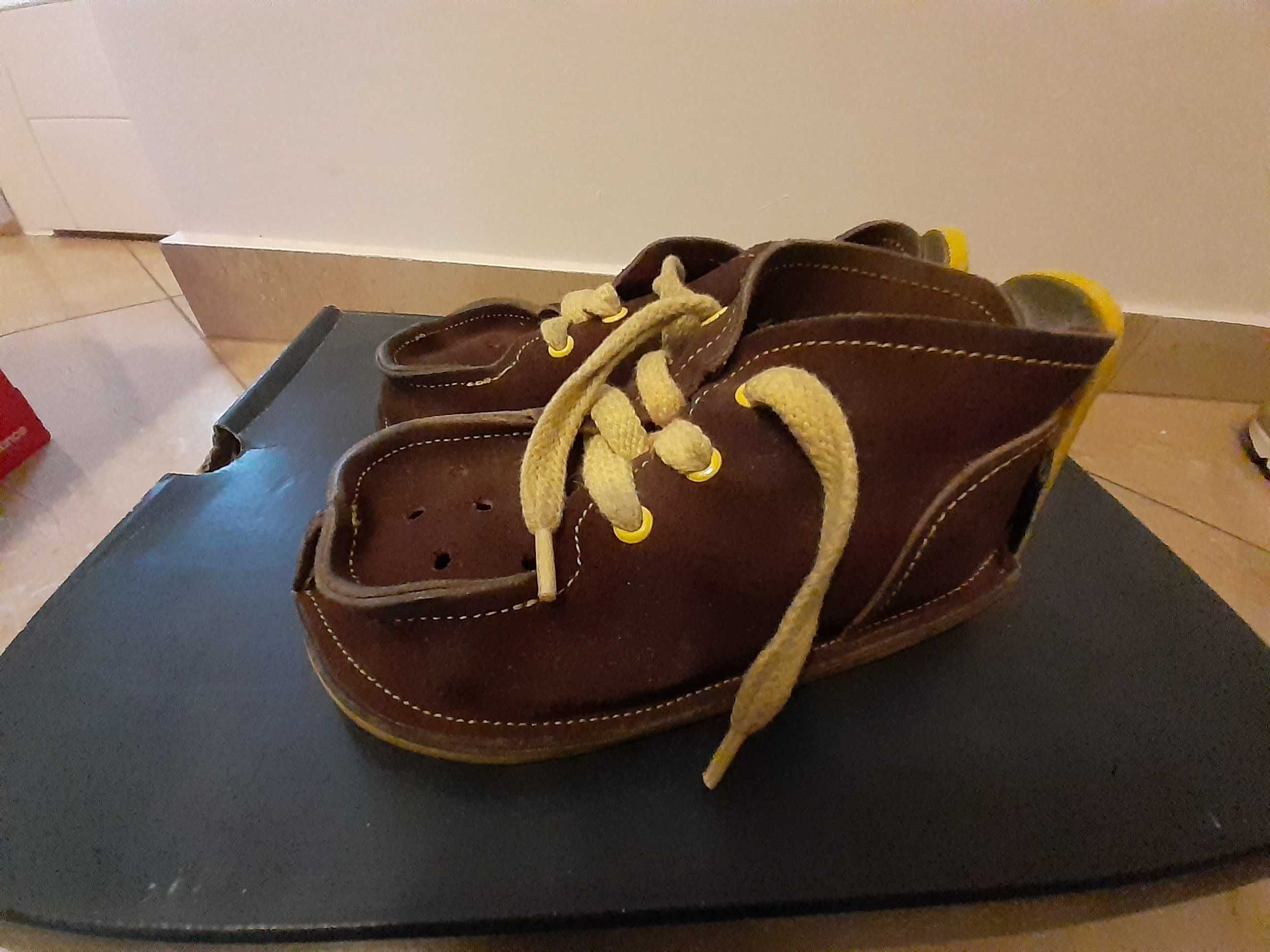 Buty Gucio, robione ręcznie z usztywniana podeszwą, stan dobry