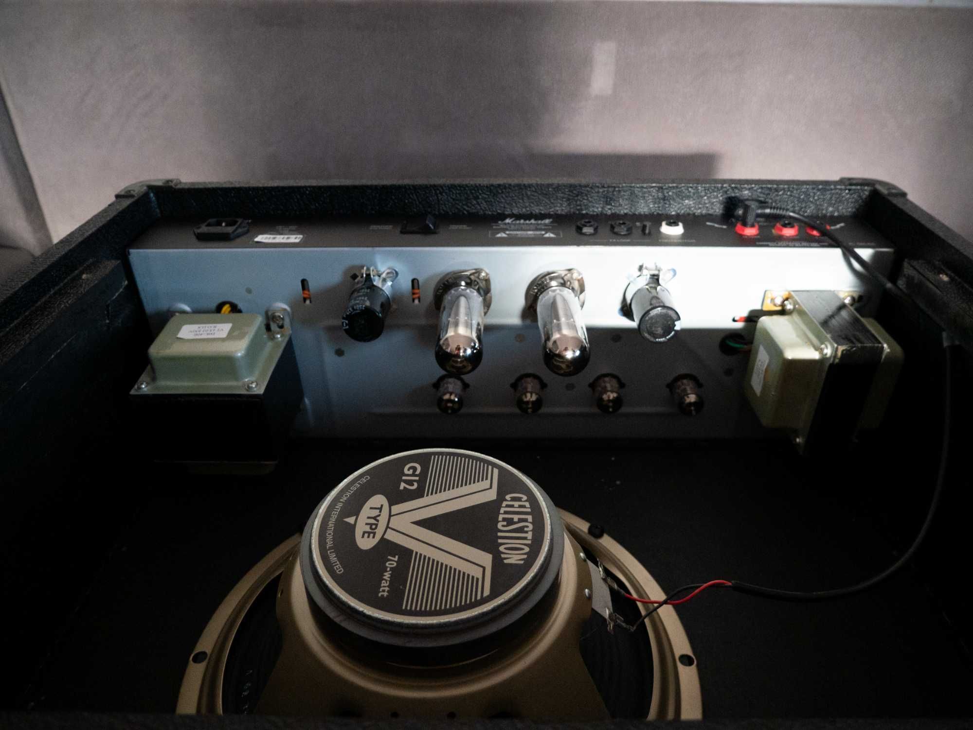 Wzmacniacz gitarowy (lampowy) MARSHALL DSL40C Limited Edition Black