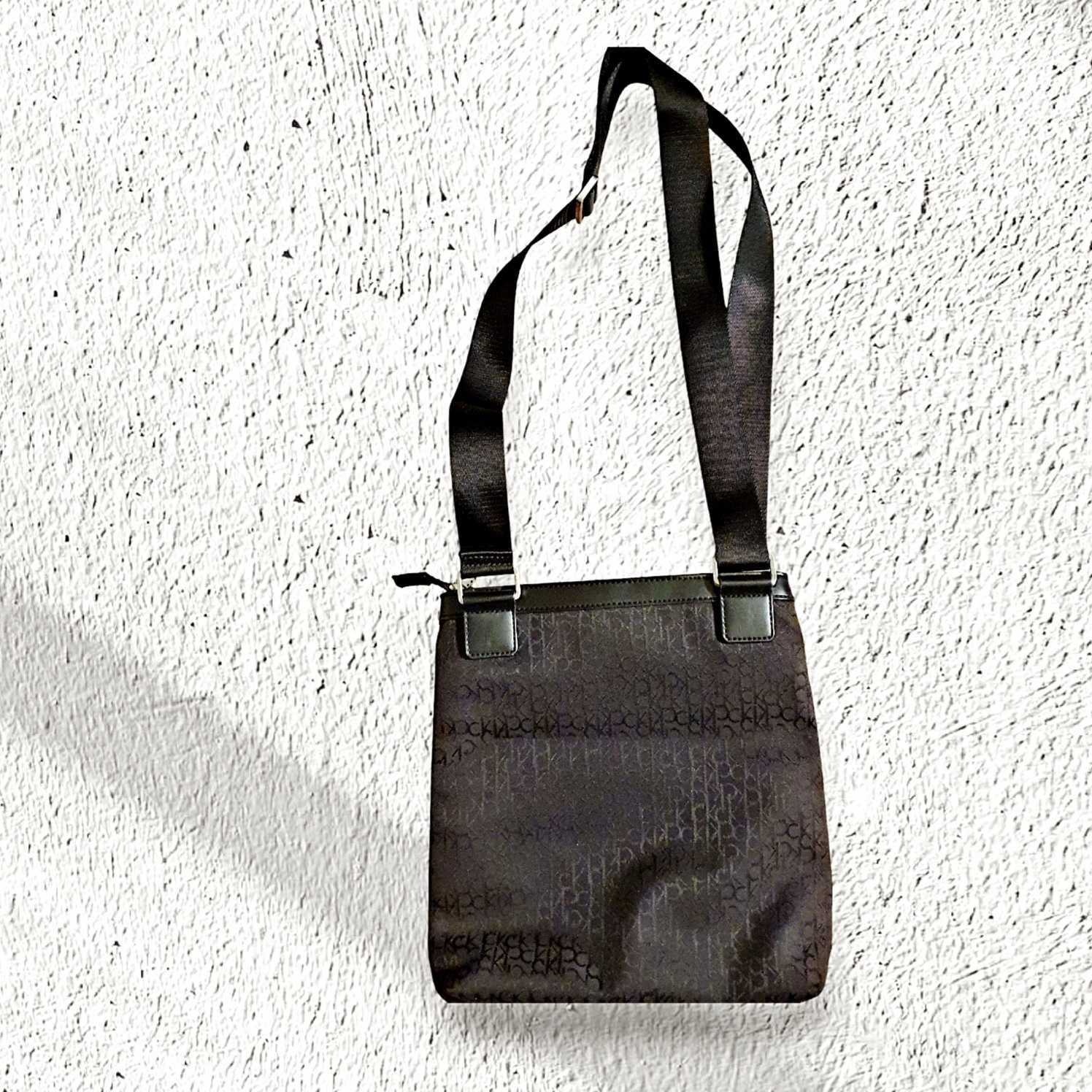 Damska torebka listonoszka marki Calvin Klein nowa