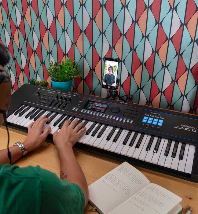 ROLAND JUNO-D7 Najlepszy Syntezator dla Koncertującego Muzyka