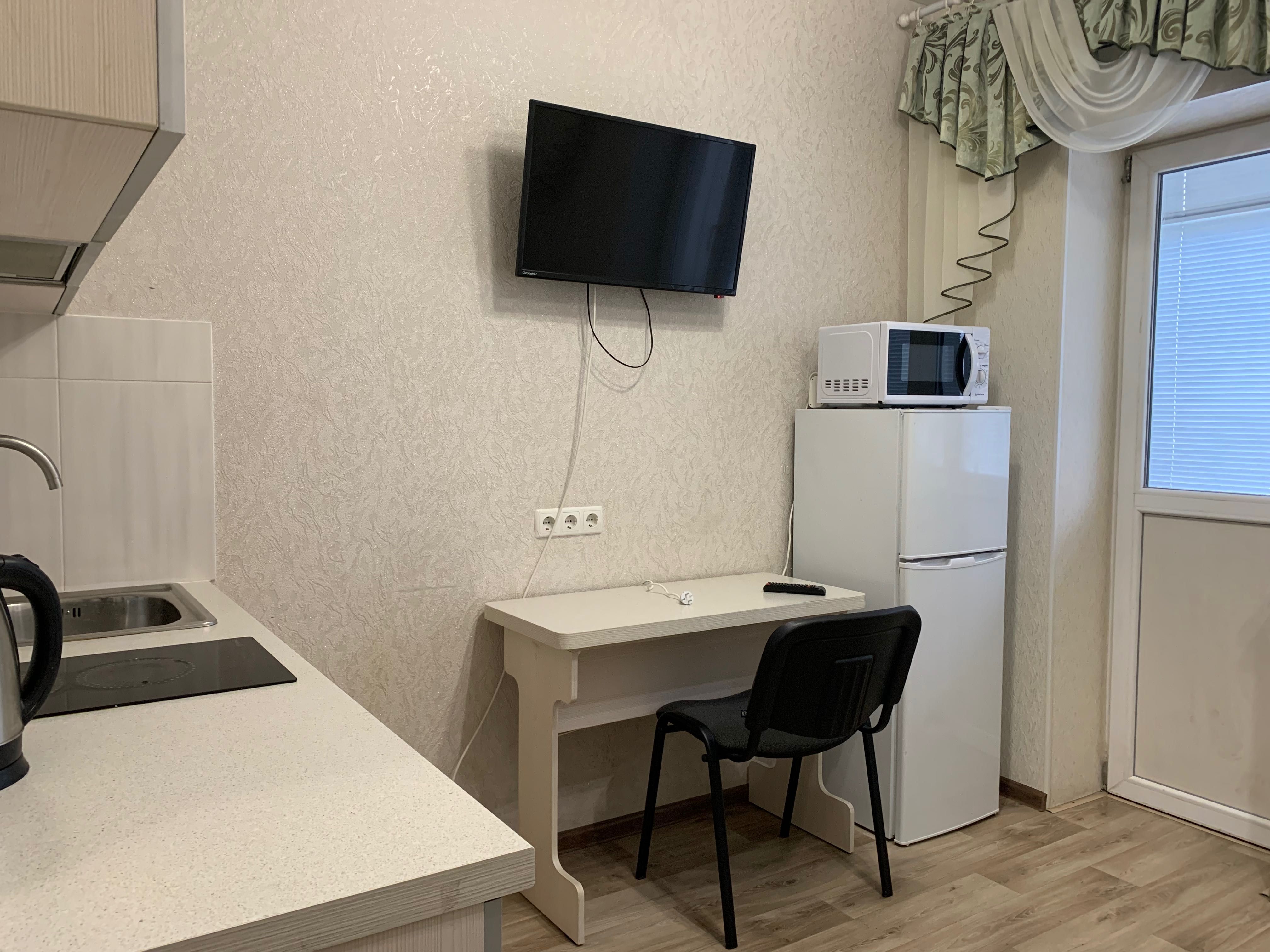 Квартира  метро Спортивна ,Захисників  від власника