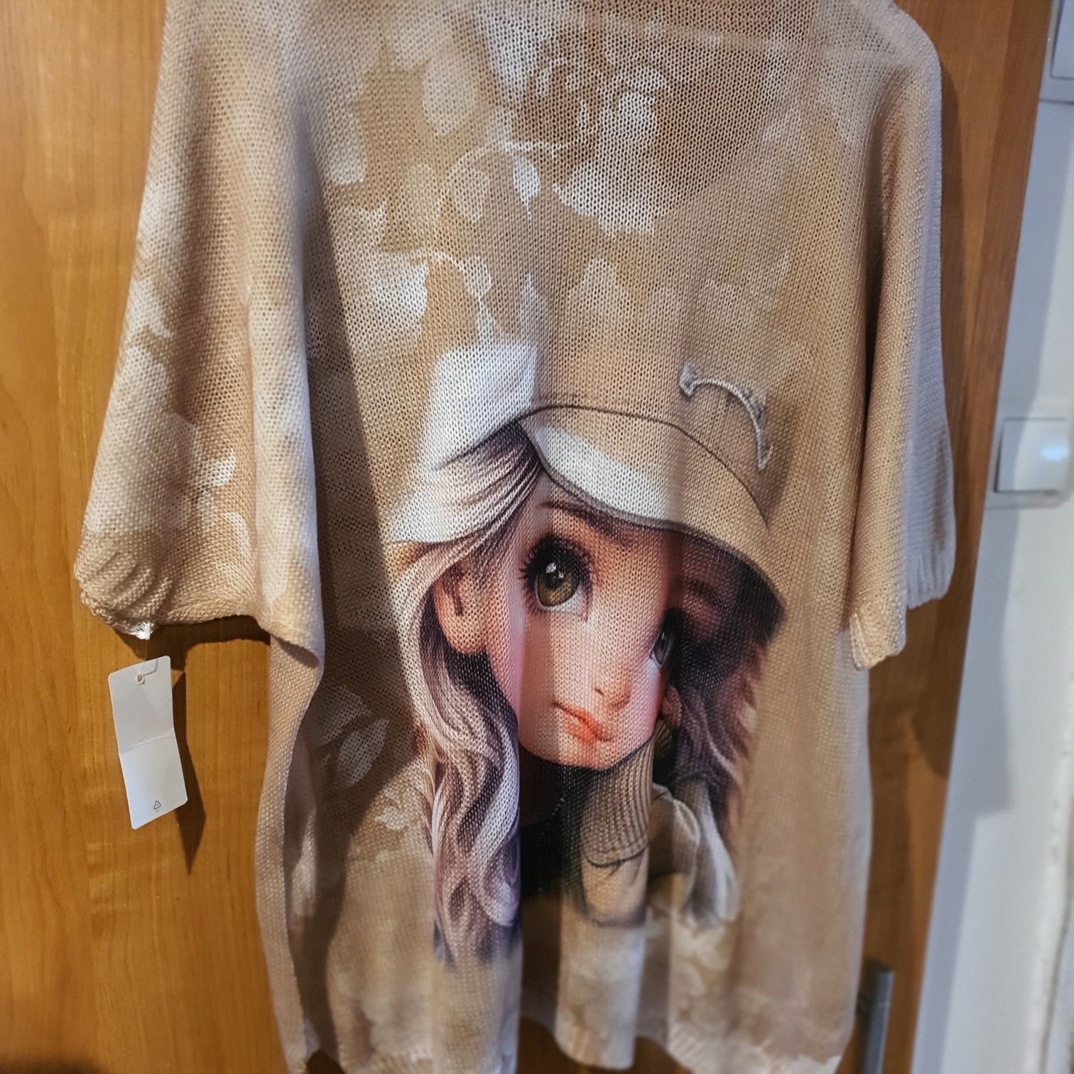 Sweter z dziewczynką, nowy z metką  .Rozmiar uni   , cena  49 plus kw