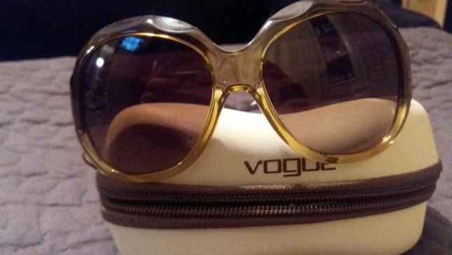 Óculos de sol Vogue castanhos novos