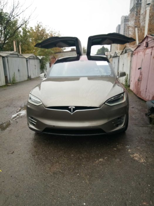TESLA model X p90 16рік