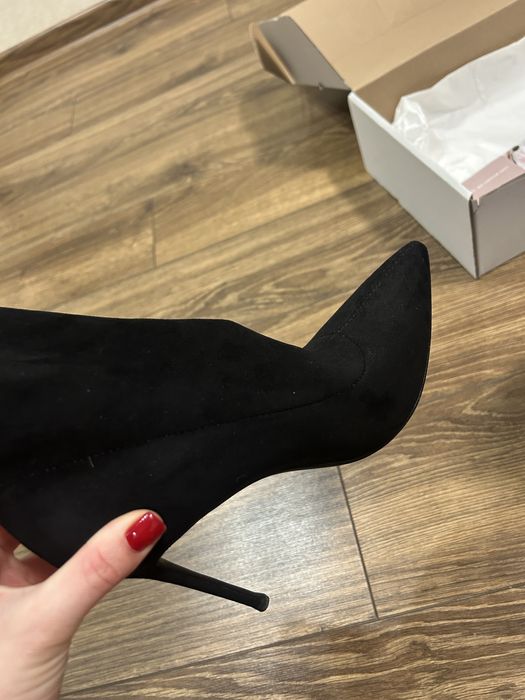 Продам ботильйони з екозамші, якісний замінник, чудова якість.