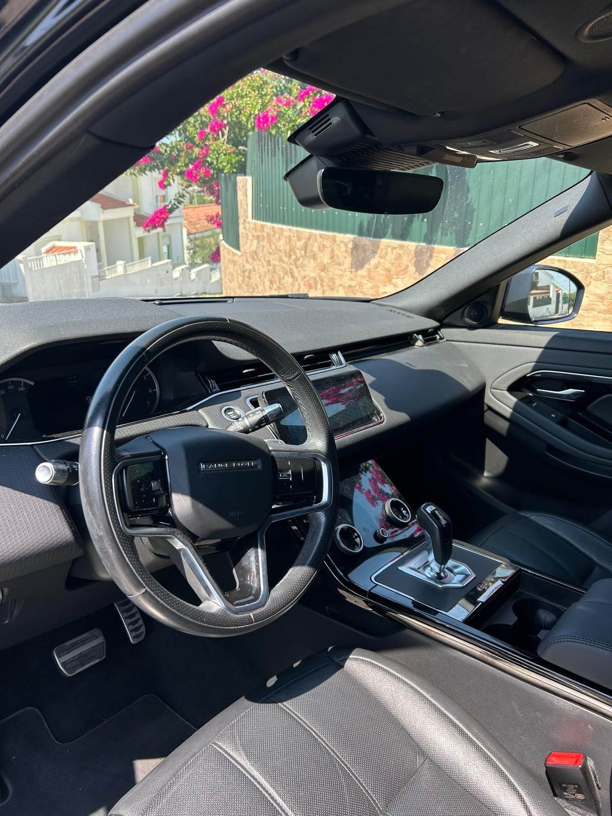 Range Rover Evoque P300e