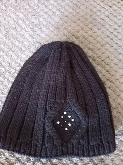 Czapki damskie jesienno zimowe 3 sztuki